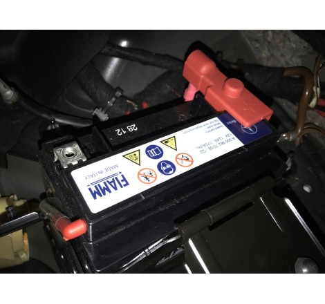 Дополнительный аккумулятор для мерседес w211 FIAMM 12v 12Ah 170A