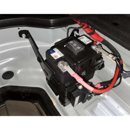 Аккумулятор резервный на MERCEDES-BENZ A0009829308 12v 12Ah 200A