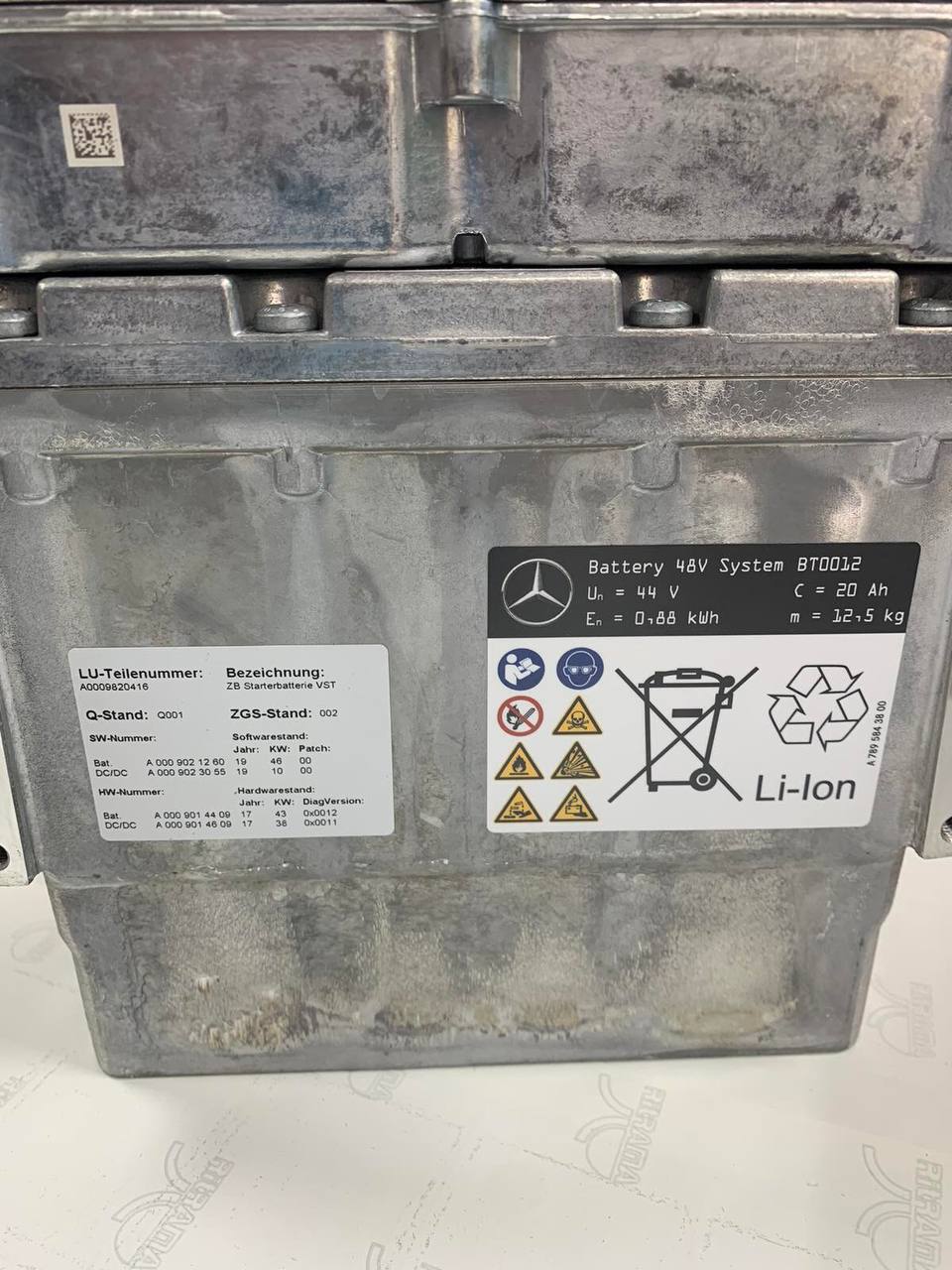 vidnovlennya-litij-ionnikh-litiyevikh-akumulyatoriv-48v-bt0012-20ah-mercedes-benz-b7